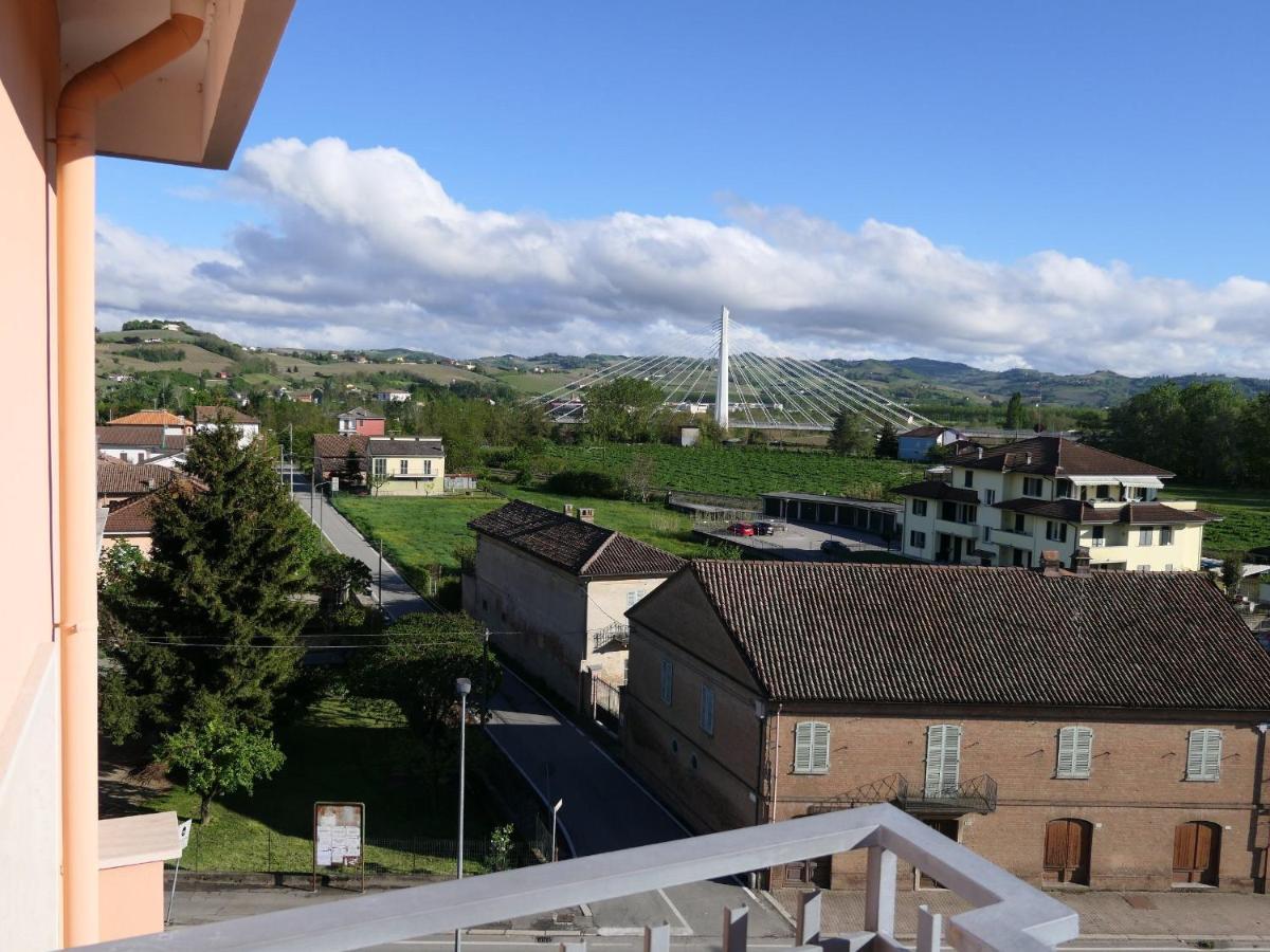 Appartamento Panoramico Nizza Monferrato Exteriör bild