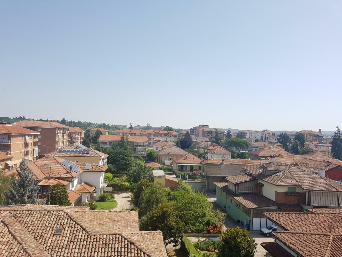 Appartamento Panoramico Nizza Monferrato Exteriör bild