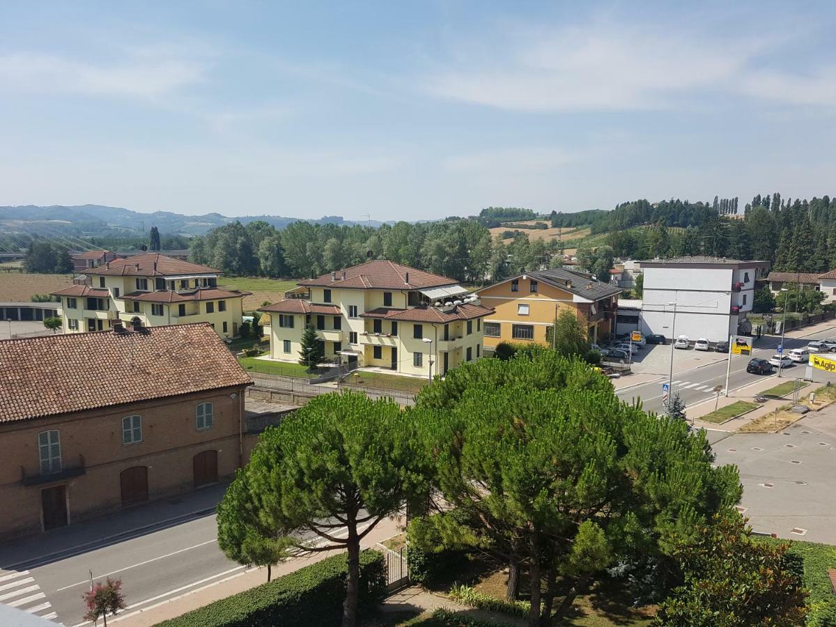 Appartamento Panoramico Nizza Monferrato Exteriör bild